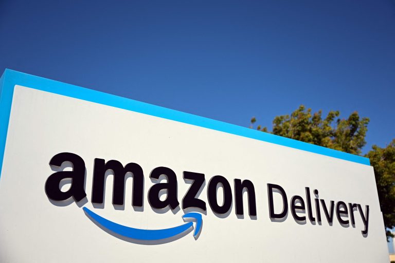 How Amazon Finds the Best Route for Delivery